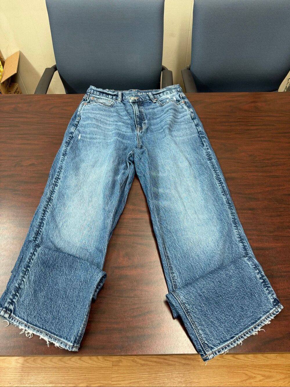 American Eagle Stretch V-Waist Curvy ‘90s Straight Jeans Size 10